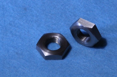 S545 9/16 20 tpi lock nut stainless - Q35