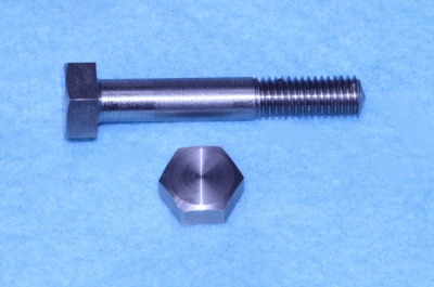 07) 1/4'' Cycle x 1-1/2''  Stainless Bolt  HC14112
