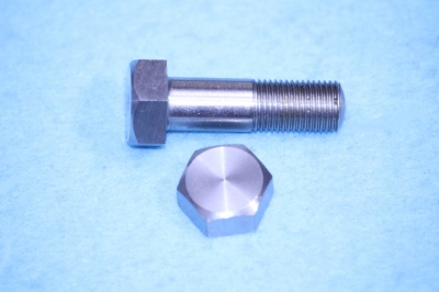 03) 3/8'' Cycle Stainless  Bolt X 1-1/4'' HC38114