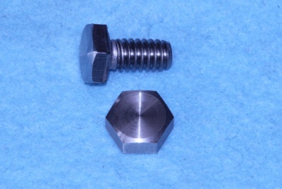 14-0601 Triumph UNC Stainless  Bolt HUC14012 V4-06