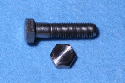 04) 3/8 UNF Bolt x 1-1/2'' Stainless HUF38112