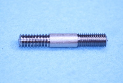 04) 1/4'' x 1-1/2'' Unf/Unc Stainless Steel Stud - STCF140112