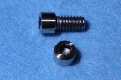 01) 1/4''  Whiworth X 1/2'' Stainless Socket Cap Screw SW14012