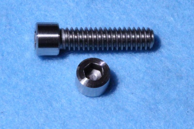 03) 1/4'' Whiworth X 1'' Stainless Socket Cap Screw SW14100