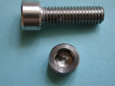 S678  21-0678 Triumph UNC Stainless Screw SUC516078  W1-08