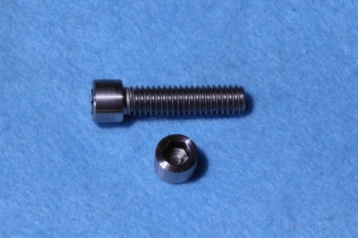 03) 5/16'' Unc X 1-1/4'' Stainless Socket Cap Screw SUC516114