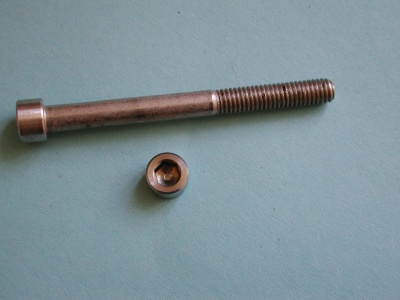 07) 5/16'' Unc X 2-1/4'' Stainless Socket Cap Screw SUC516214