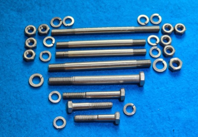 1969イギリス Triumph T120 1969 to 72 Crankcase stud + bolt set T120-69-72