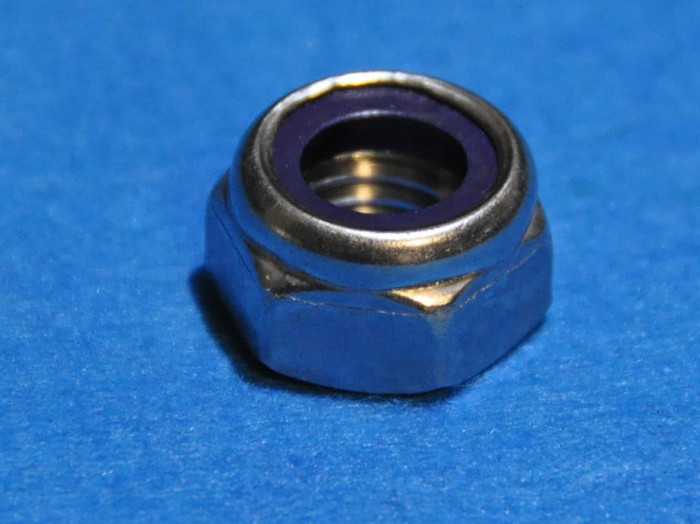 M10 X1,25 MM Feingewinde (Steigung) Größe Nyloc Edelstahlmuttern 50er-Pack EUR 33,73 - DE