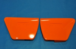 Laverda A Pair Of Side Panels  61706052/61706053 Orange