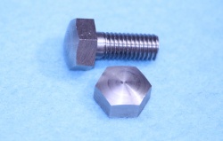 02) 1/4 BSF Stainless Steel Bolt Domed x 5/8'' HB14058D