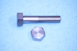 07) 5/16'' Cycle  Stainless Bolt X 1-1/2''  HC516112