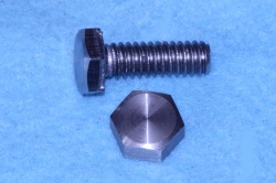 02) 1/4 UNC Bolt x 3/4'' Stainless HUC14034