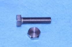 12-105/09/2  Triumph UNF Stainless Bolt HUF516118  V4-23