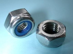 73) 10 mm x 1.5 mm pitch STD Nut Stainless Nyloc NMY10 - L18