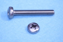 05) M6 40mm Pozi Pan Head Machine Screw Stainless PHM0640 - M38