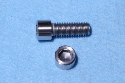 02) 3/8'' Whiworth X 1'' Stainless Socket Cap Screw SW38100