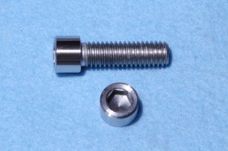 03) 3/8'' Whiworth X 1-1/4'' Stainless Socket Cap Screw SW38114