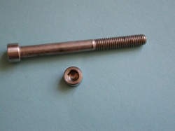 14-7026 Triumph UNC Stainless Screw SUC516212 - W2-75